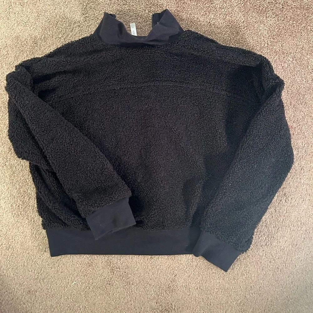 Fabletics half-zip pullover - Picture 3 of 3